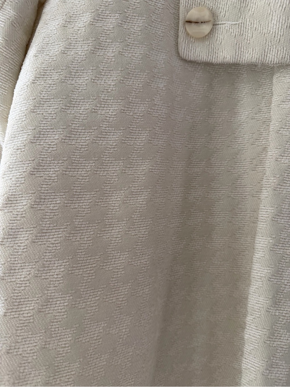 Cream Textured Single-Button Blazer Jacket - Picture 7 of 7